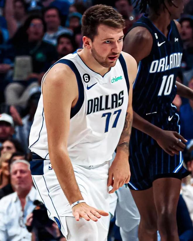 先于拿球 先于拿球