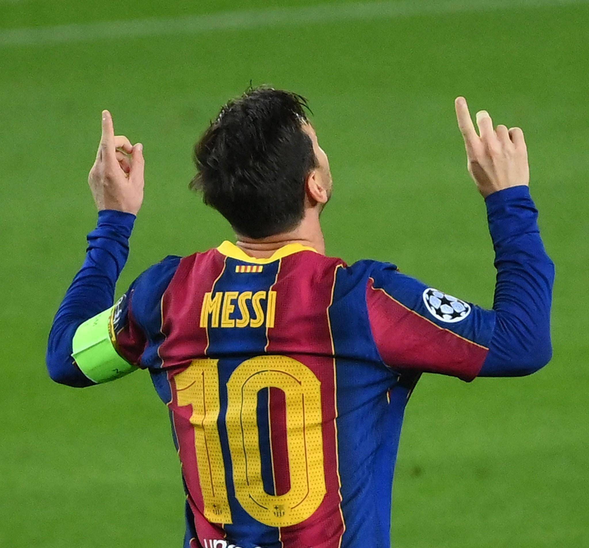 边锋外拉牵 边锋外拉牵